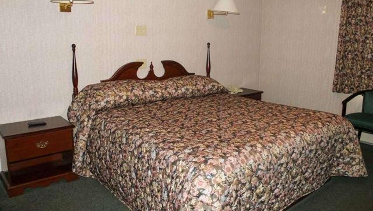 Traveller'S Inn Prince Edward Island ซัมเมอร์ไซด์ ภายนอก รูปภาพ