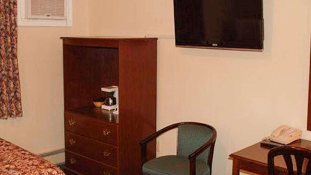 Traveller'S Inn Prince Edward Island ซัมเมอร์ไซด์ ภายนอก รูปภาพ